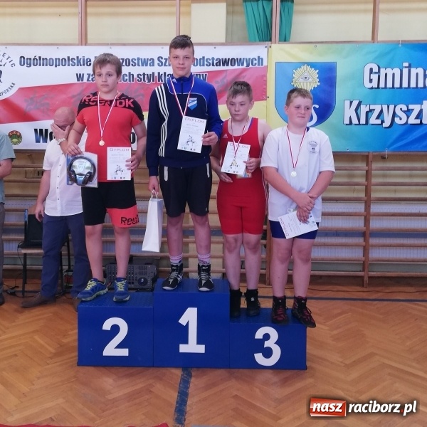 Zdjęcie w galerii na portalu naszraciborz.pl: Medale zapaśników Unii Racibórz na Mistrzostwach Szkół Podstawowych wiadomości z regionu