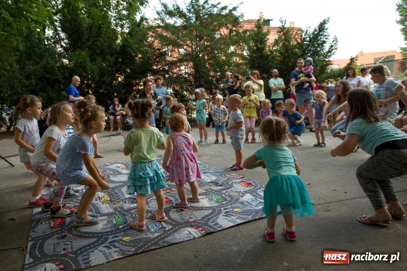 Zdjęcie w galerii na portalu naszraciborz.pl: II Piknik Sąsiedzki w Parku Jordanowskim  wiadomości z regionu