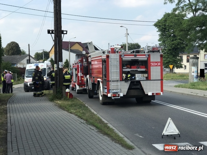 Zdjęcie w galerii na portalu naszraciborz.pl: Zderzenie trzech pojazdów na DK 45 w Studziennej. 78-latka trafiła do szpitala wiadomości z regionu