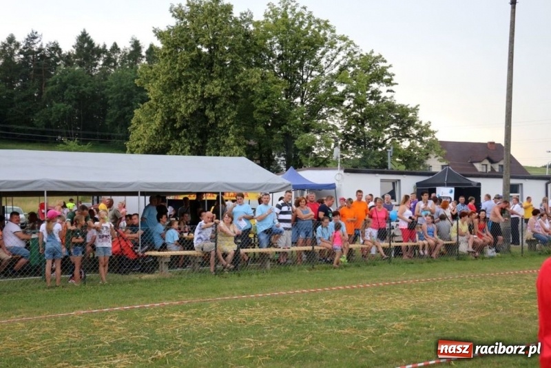 Zdjęcie w galerii na portalu naszraciborz.pl: Olimpiada sportowa o Puchar Wójta Gminy Kornowac w Rzuchowie wiadomości z regionu