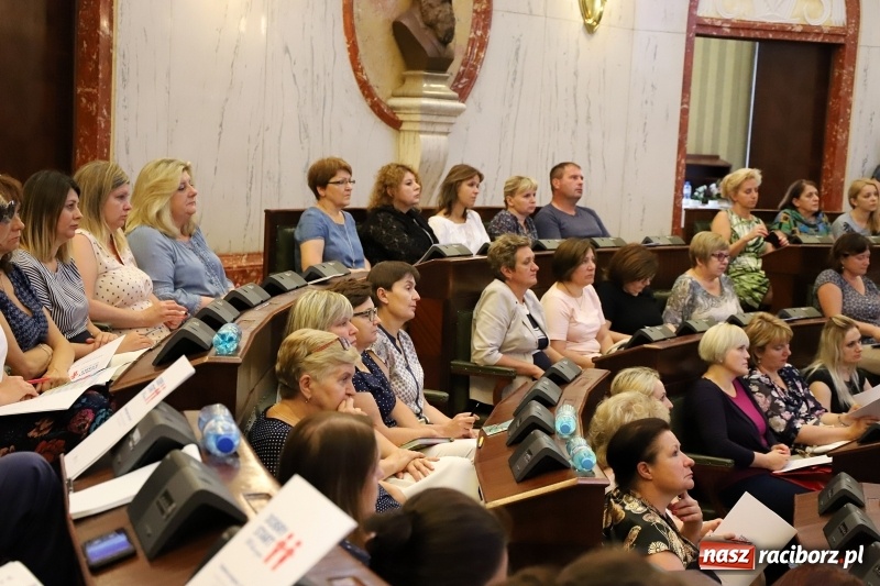 Zdjęcie w galerii na portalu naszraciborz.pl: Dobry start dla dzieci z województwa śląskiego wiadomości z regionu