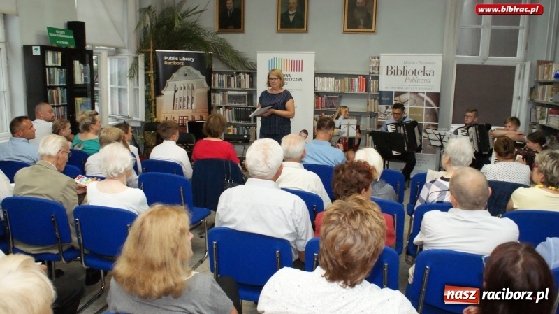 Zdjęcie w galerii na portalu naszraciborz.pl: Noc bibliotek: Kresowiacy na ziemi raciborskiej wiadomości z regionu