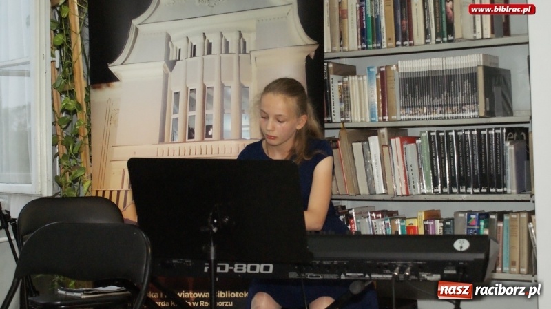 Zdjęcie w galerii na portalu naszraciborz.pl: Noc bibliotek: Kresowiacy na ziemi raciborskiej wiadomości z regionu