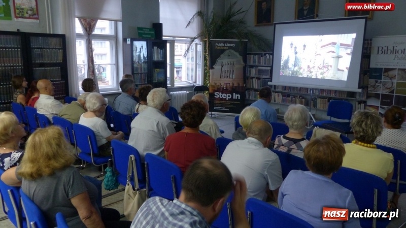 Zdjęcie w galerii na portalu naszraciborz.pl: Noc bibliotek: Kresowiacy na ziemi raciborskiej wiadomości z regionu
