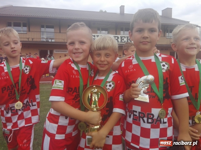 Zdjęcie w galerii na portalu naszraciborz.pl: Młodzi piłkarze LKS 05 Tworków bezkonkurencyjni podczas Gwarek Cup 2018 wiadomości z regionu