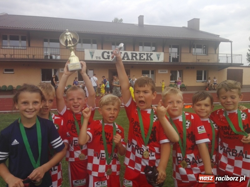 Zdjęcie w galerii na portalu naszraciborz.pl: Młodzi piłkarze LKS 05 Tworków bezkonkurencyjni podczas Gwarek Cup 2018 wiadomości z regionu