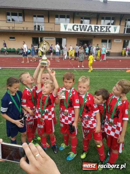 Zdjęcie w galerii na portalu naszraciborz.pl: Młodzi piłkarze LKS 05 Tworków bezkonkurencyjni podczas Gwarek Cup 2018 wiadomości z regionu