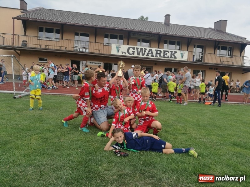 Zdjęcie w galerii na portalu naszraciborz.pl: Młodzi piłkarze LKS 05 Tworków bezkonkurencyjni podczas Gwarek Cup 2018 wiadomości z regionu