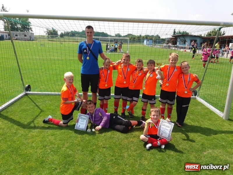 Zdjęcie w galerii na portalu naszraciborz.pl: Młodzi piłkarze LKS 05 Tworków bezkonkurencyjni podczas Gwarek Cup 2018 wiadomości z regionu