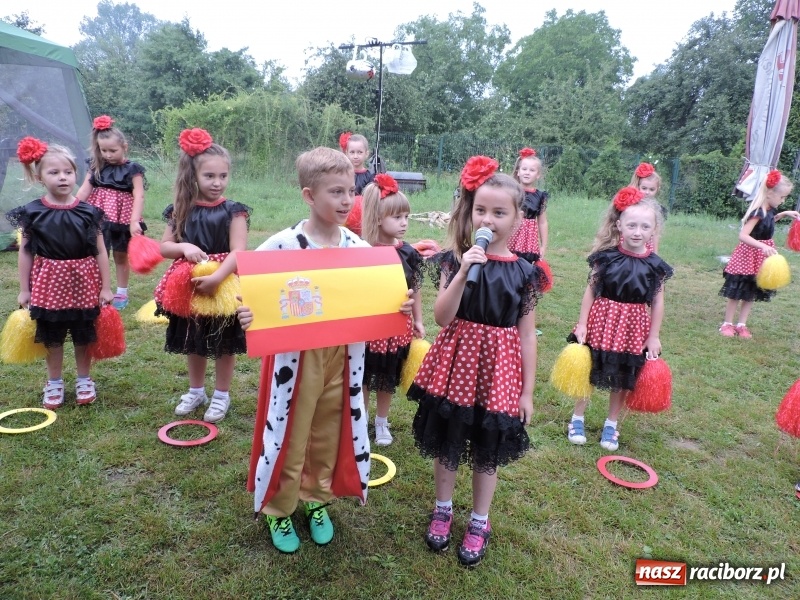 Zdjęcie w galerii na portalu naszraciborz.pl: Wiwat zdrowie, wiwat ruch, w zdrowym ciele zdrowy duch, czyli XVI Piknik Sportowy w przedszkolu numer 16 wiadomości z regionu