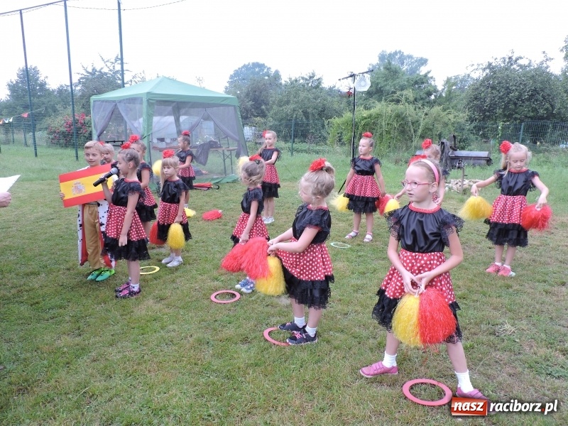 Zdjęcie w galerii na portalu naszraciborz.pl: Wiwat zdrowie, wiwat ruch, w zdrowym ciele zdrowy duch, czyli XVI Piknik Sportowy w przedszkolu numer 16 wiadomości z regionu