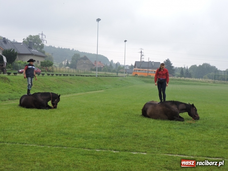 Zdjęcie w galerii na portalu naszraciborz.pl: Wiwat zdrowie, wiwat ruch, w zdrowym ciele zdrowy duch, czyli XVI Piknik Sportowy w przedszkolu numer 16 wiadomości z regionu