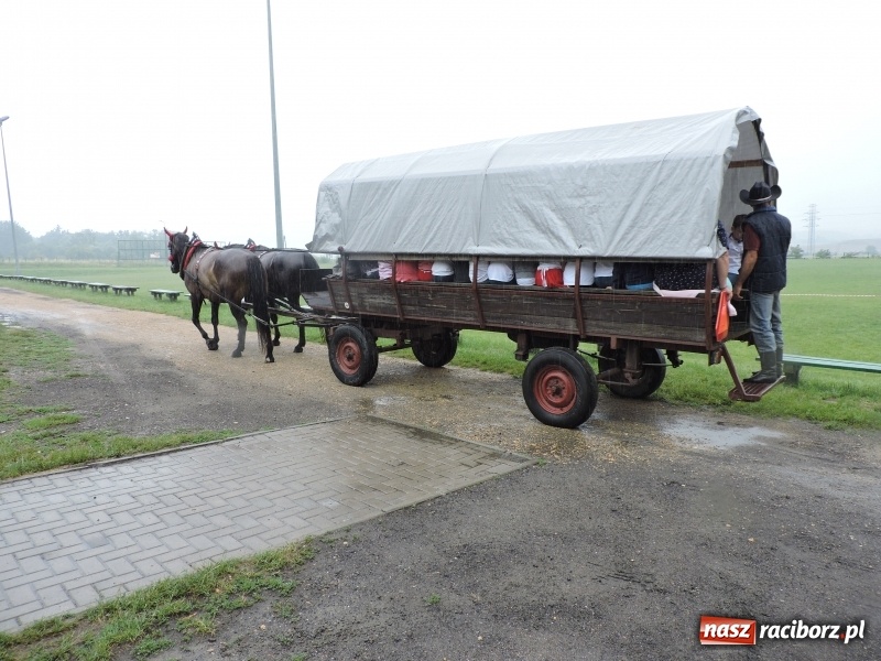 Zdjęcie w galerii na portalu naszraciborz.pl: Wiwat zdrowie, wiwat ruch, w zdrowym ciele zdrowy duch, czyli XVI Piknik Sportowy w przedszkolu numer 16 wiadomości z regionu