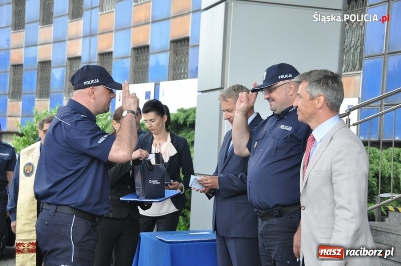 Zdjęcie w galerii na portalu naszraciborz.pl: Raciborska policja przesiada się do toyot z napędem hybrydowym wiadomości z regionu