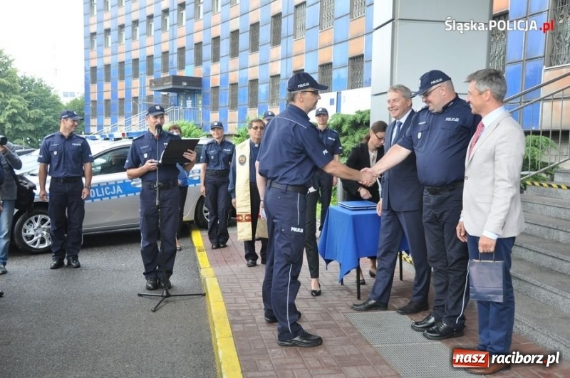 Zdjęcie w galerii na portalu naszraciborz.pl: Raciborska policja przesiada się do toyot z napędem hybrydowym wiadomości z regionu