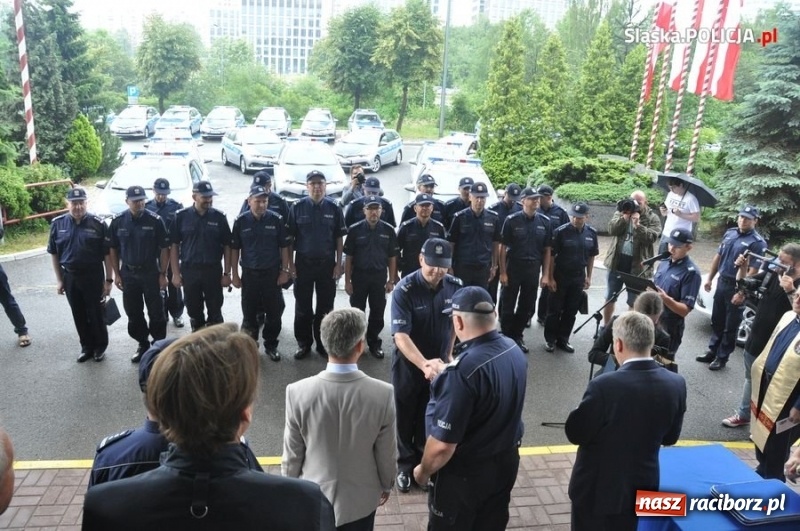 Zdjęcie w galerii na portalu naszraciborz.pl: Raciborska policja przesiada się do toyot z napędem hybrydowym wiadomości z regionu