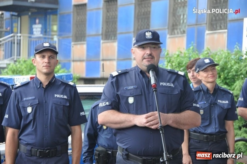 Zdjęcie w galerii na portalu naszraciborz.pl: Raciborska policja przesiada się do toyot z napędem hybrydowym wiadomości z regionu
