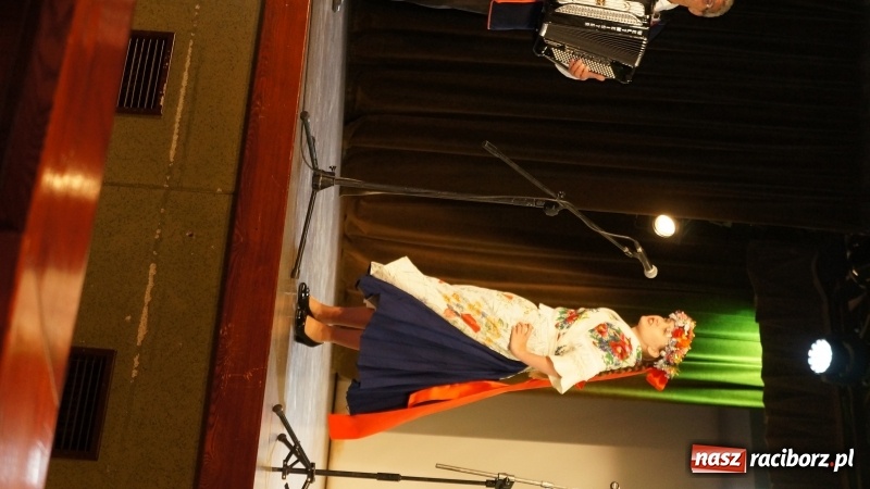 Zdjęcie w galerii na portalu naszraciborz.pl: Frelki z SP18 najlepsze w Śląskim Śpiewaniu wiadomości z regionu