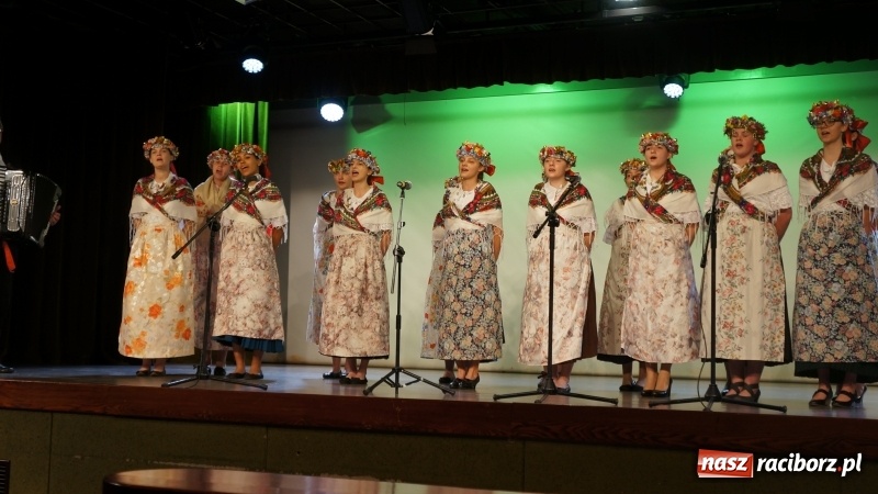 Zdjęcie w galerii na portalu naszraciborz.pl: Frelki z SP18 najlepsze w Śląskim Śpiewaniu wiadomości z regionu