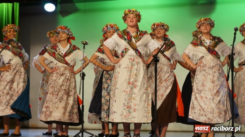 Zdjęcie w galerii na portalu naszraciborz.pl: Frelki z SP18 najlepsze w Śląskim Śpiewaniu wiadomości z regionu