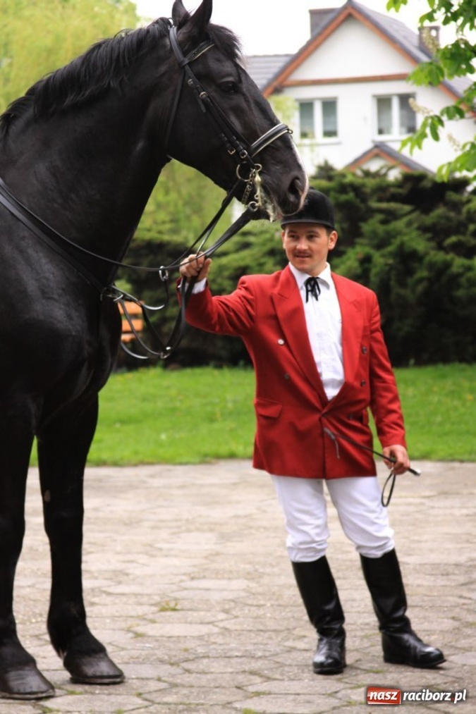 Zdjęcie w galerii na portalu naszraciborz.pl: Prosili o urodzaj, rzucając jajami wiadomości z regionu