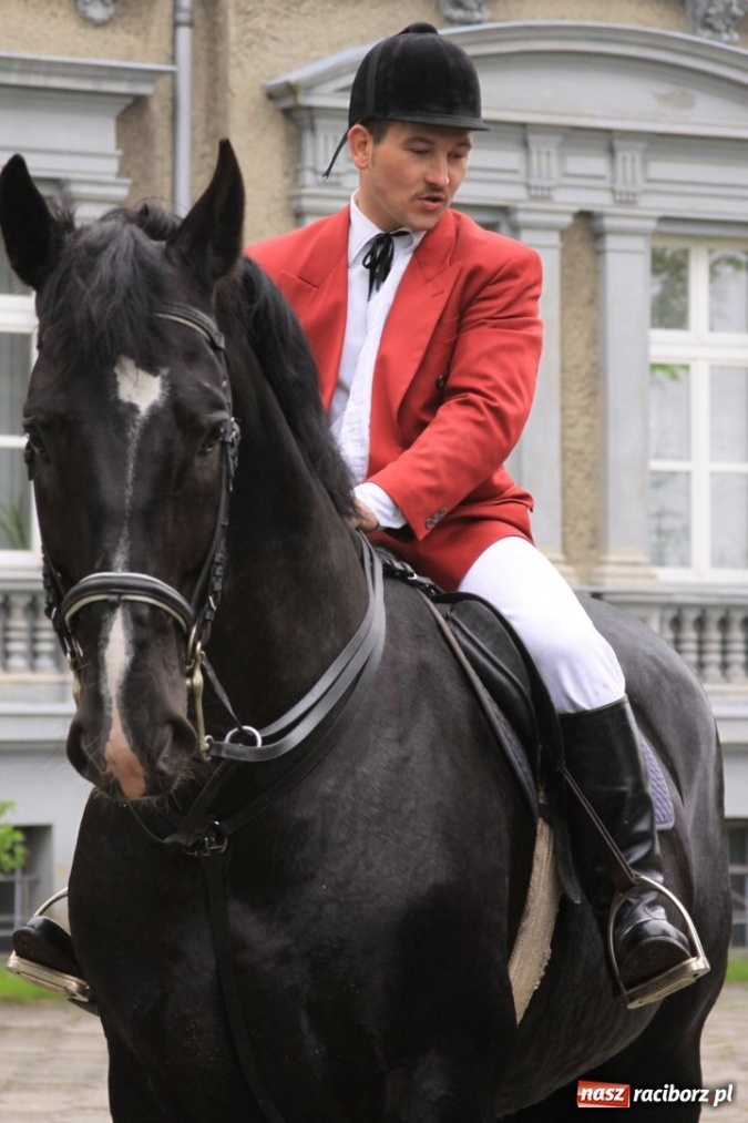 Zdjęcie w galerii na portalu naszraciborz.pl: Prosili o urodzaj, rzucając jajami wiadomości z regionu