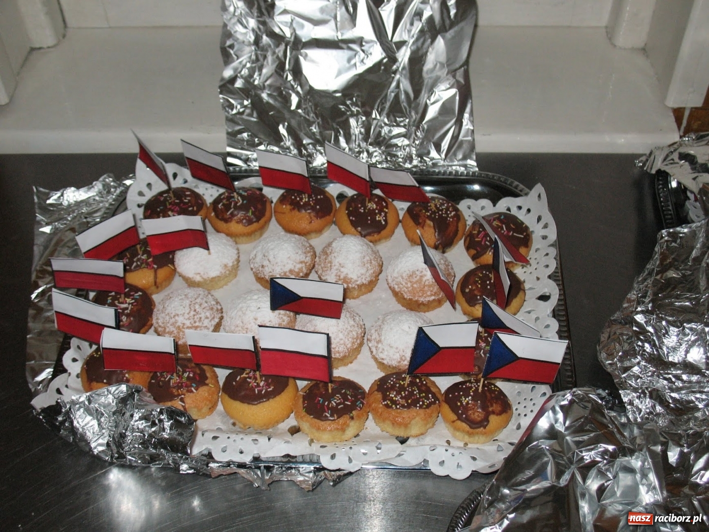 Zdjęcie w galerii na portalu naszraciborz.pl: Festiwal Nauki w Pietrowicach Wielkich kolejnym działaniem współpracy polsko-czeskiej młodzieży wiadomości z regionu