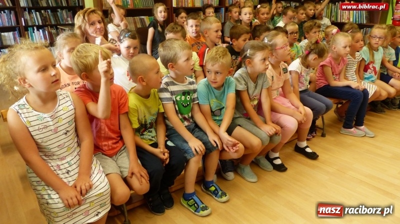 Zdjęcie w galerii na portalu naszraciborz.pl: XVII Tydzień Czytania Dzieciom w bibliotece na Płoni wiadomości z regionu