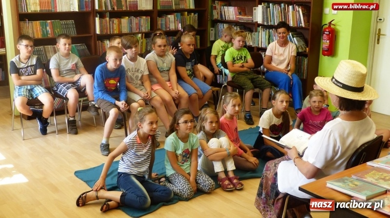 Zdjęcie w galerii na portalu naszraciborz.pl: XVII Tydzień Czytania Dzieciom w bibliotece na Płoni wiadomości z regionu