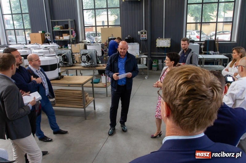 Zdjęcie w galerii na portalu naszraciborz.pl: III Forum Gospodarcze w Raciborzu. Dla inwestorów ważna jest szczerość!  wiadomości z regionu