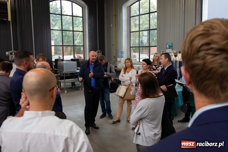 Zdjęcie w galerii na portalu naszraciborz.pl: III Forum Gospodarcze w Raciborzu. Dla inwestorów ważna jest szczerość!  wiadomości z regionu