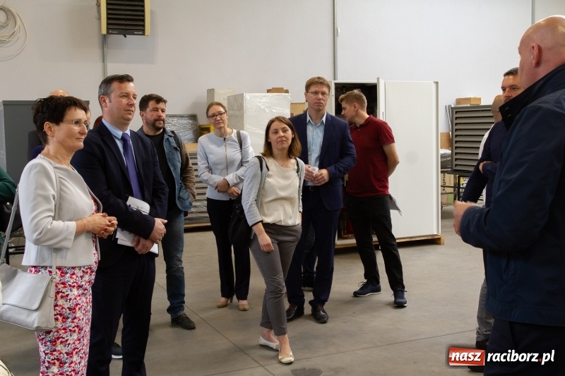 Zdjęcie w galerii na portalu naszraciborz.pl: III Forum Gospodarcze w Raciborzu. Dla inwestorów ważna jest szczerość!  wiadomości z regionu