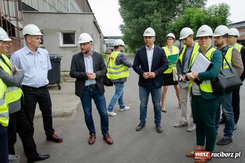 Zdjęcie w galerii na portalu naszraciborz.pl: III Forum Gospodarcze w Raciborzu. Dla inwestorów ważna jest szczerość!  wiadomości z regionu