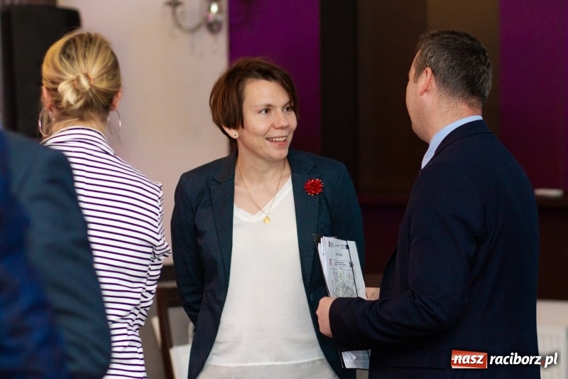 Zdjęcie w galerii na portalu naszraciborz.pl: III Forum Gospodarcze w Raciborzu. Dla inwestorów ważna jest szczerość!  wiadomości z regionu