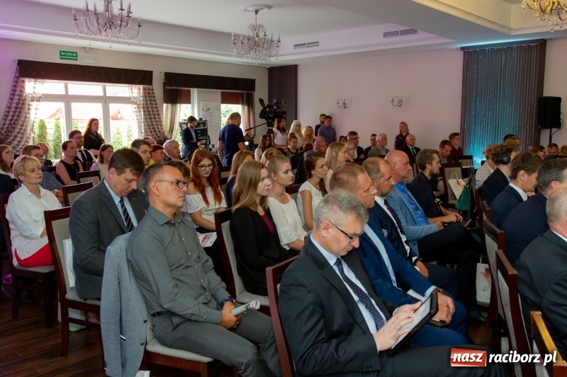 Zdjęcie w galerii na portalu naszraciborz.pl: III Forum Gospodarcze w Raciborzu. Dla inwestorów ważna jest szczerość!  wiadomości z regionu