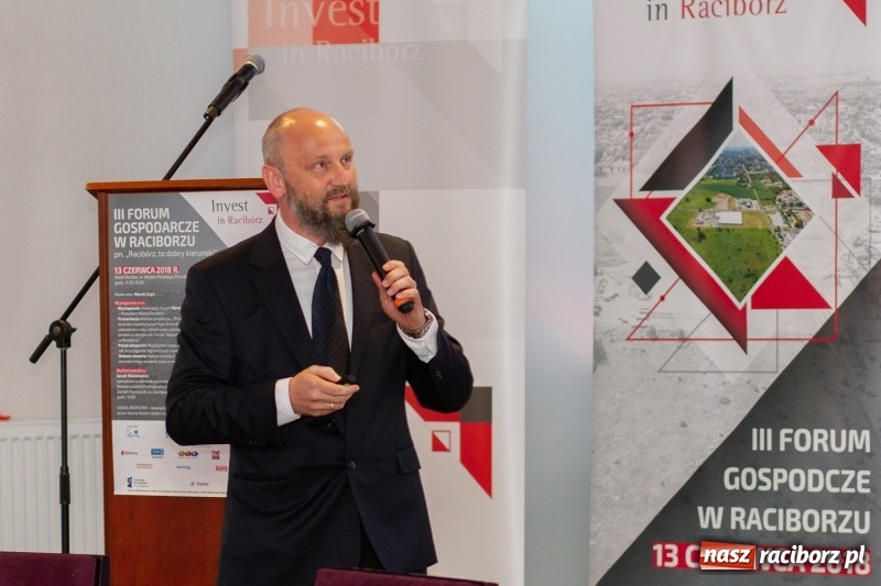 Zdjęcie w galerii na portalu naszraciborz.pl: III Forum Gospodarcze w Raciborzu. Dla inwestorów ważna jest szczerość!  wiadomości z regionu