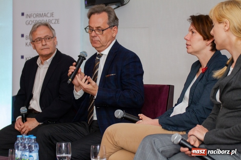 Zdjęcie w galerii na portalu naszraciborz.pl: III Forum Gospodarcze w Raciborzu. Dla inwestorów ważna jest szczerość!  wiadomości z regionu