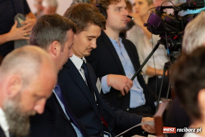 Zdjęcie w galerii na portalu naszraciborz.pl: III Forum Gospodarcze w Raciborzu. Dla inwestorów ważna jest szczerość!  wiadomości z regionu