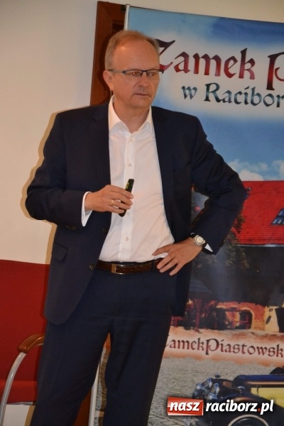 Zdjęcie w galerii na portalu naszraciborz.pl: Pełna MOC możliwości. Jacek Walkiewicz ładował raciborzanom akumulatory wiadomości z regionu