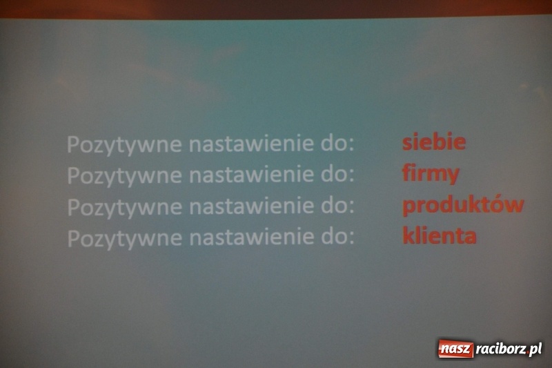 Zdjęcie w galerii na portalu naszraciborz.pl: Pełna MOC możliwości. Jacek Walkiewicz ładował raciborzanom akumulatory wiadomości z regionu