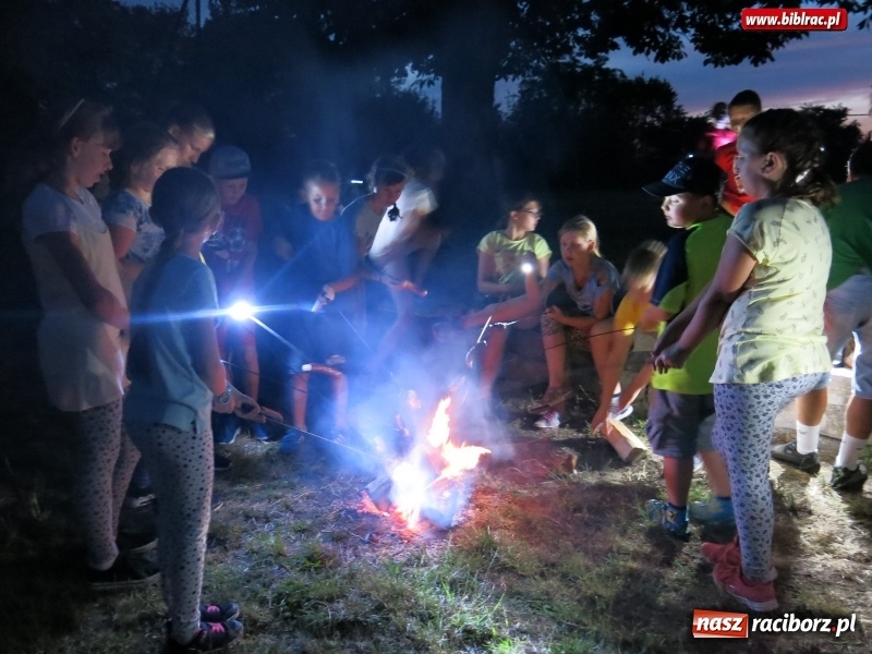 Zdjęcie w galerii na portalu naszraciborz.pl: Nocne zabawy z raciborską biblioteką w Studziennej  wiadomości z regionu