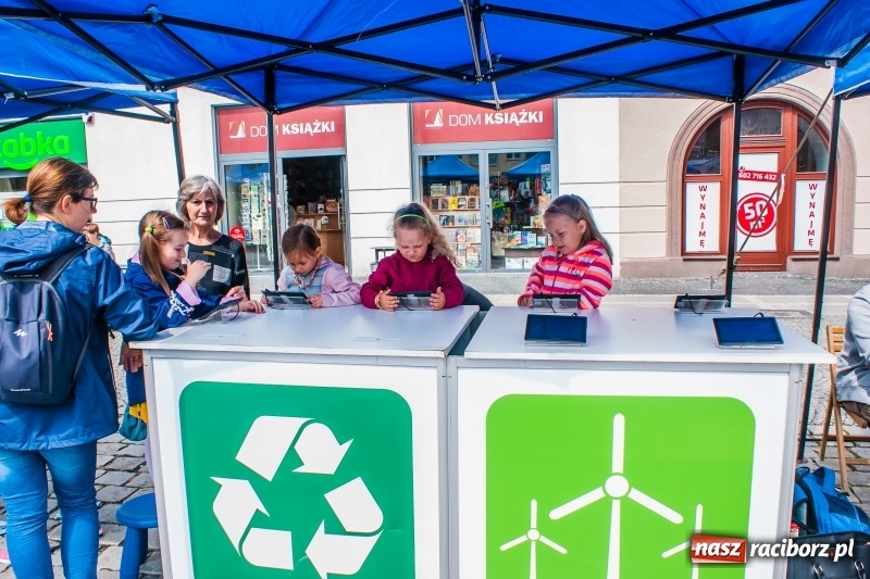 Zdjęcie w galerii na portalu naszraciborz.pl: Festyn ekologiczny na raciborskim Rynku wiadomości z regionu