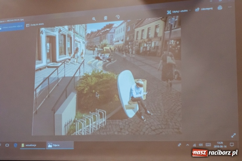 Zdjęcie w galerii na portalu naszraciborz.pl: Raciborzanie poznali szczegółowy plan remontu Długiej. Magistrat wyłączy ulicę z ruchu? wiadomości z regionu