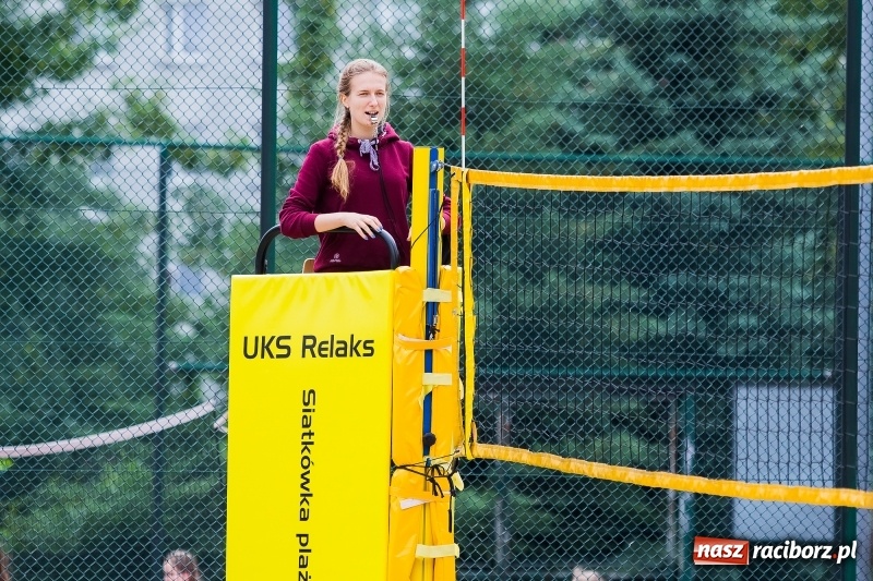 Zdjęcie w galerii na portalu naszraciborz.pl: Turniej Piłki Plażowej o Puchar  Dyrektora Szkoły Podstawowej nr 18 wiadomości z regionu