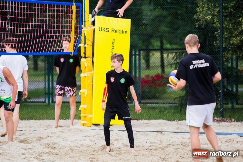 Zdjęcie w galerii na portalu naszraciborz.pl: Turniej Piłki Plażowej o Puchar  Dyrektora Szkoły Podstawowej nr 18 wiadomości z regionu