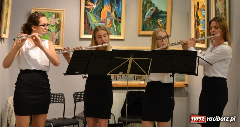 Zdjęcie w galerii na portalu naszraciborz.pl: Zanim czas zmieni nas  wiadomości z regionu