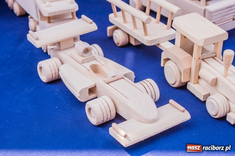 Zdjęcie w galerii na portalu naszraciborz.pl: Na Placu Dominikańskim ruszył jarmark św. Marcelego wiadomości z regionu