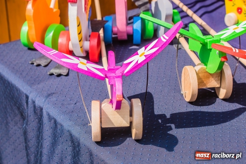 Zdjęcie w galerii na portalu naszraciborz.pl: Na Placu Dominikańskim ruszył jarmark św. Marcelego wiadomości z regionu