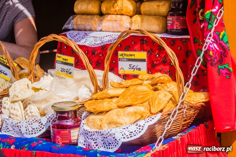 Zdjęcie w galerii na portalu naszraciborz.pl: Na Placu Dominikańskim ruszył jarmark św. Marcelego wiadomości z regionu