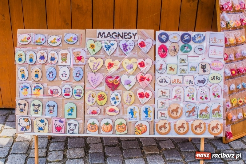 Zdjęcie w galerii na portalu naszraciborz.pl: Na Placu Dominikańskim ruszył jarmark św. Marcelego wiadomości z regionu